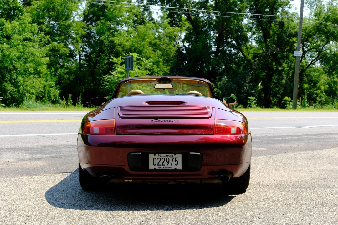 1999 Porsche 996 Carrera - Image 9 of 31