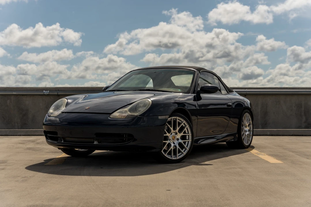 1999 Porsche 996 Carrera - Image 16 of 31