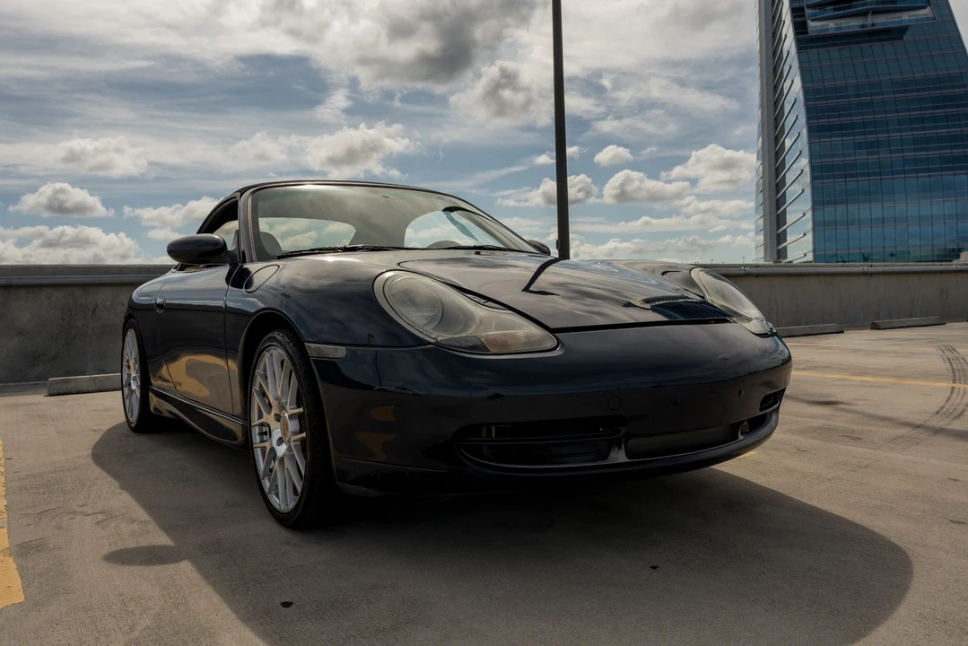1999 Porsche 996 Carrera - Image 22 of 31