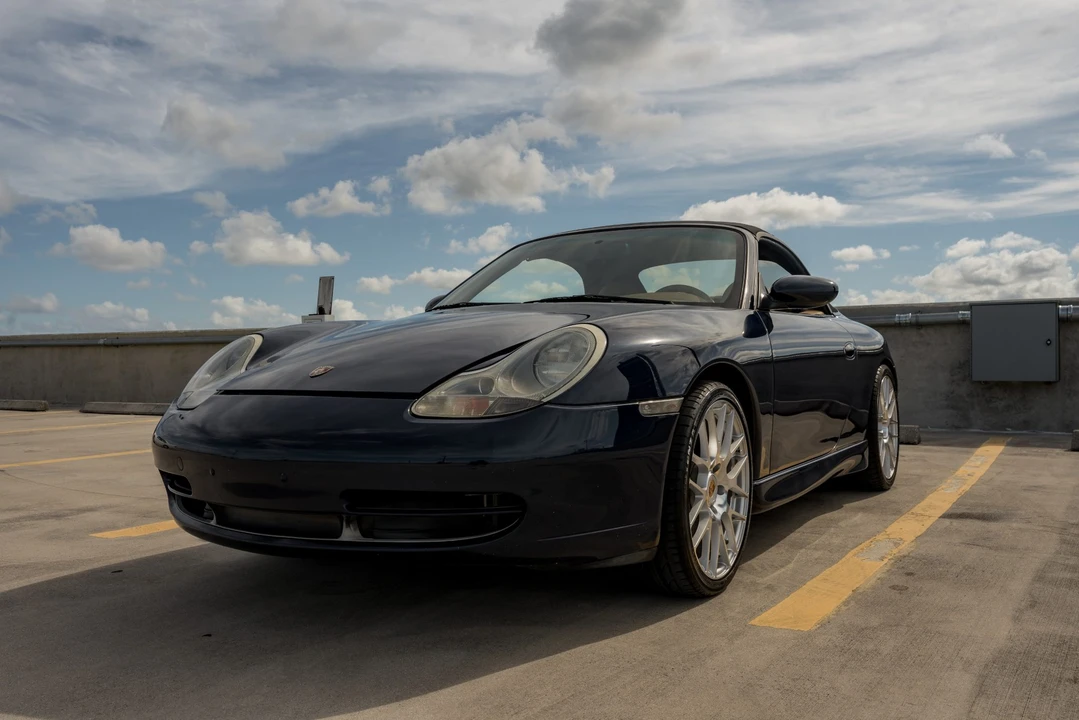 1999 Porsche 996 Carrera - Image 17 of 31
