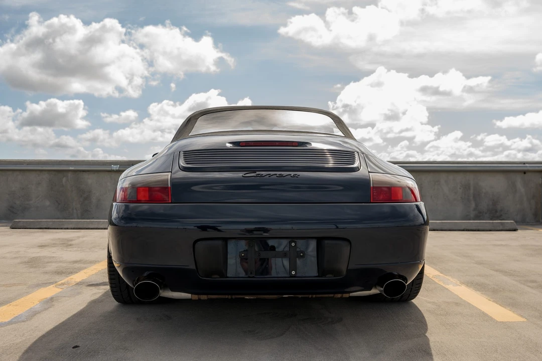 1999 Porsche 996 Carrera - Image 27 of 31