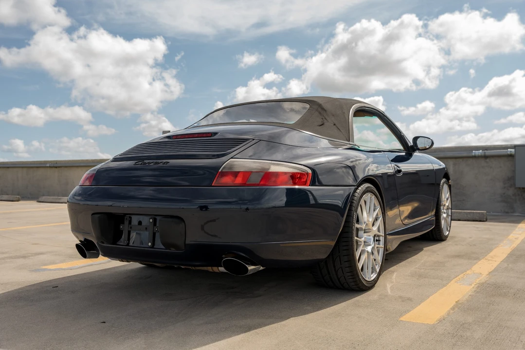 1999 Porsche 996 Carrera - Image 24 of 31
