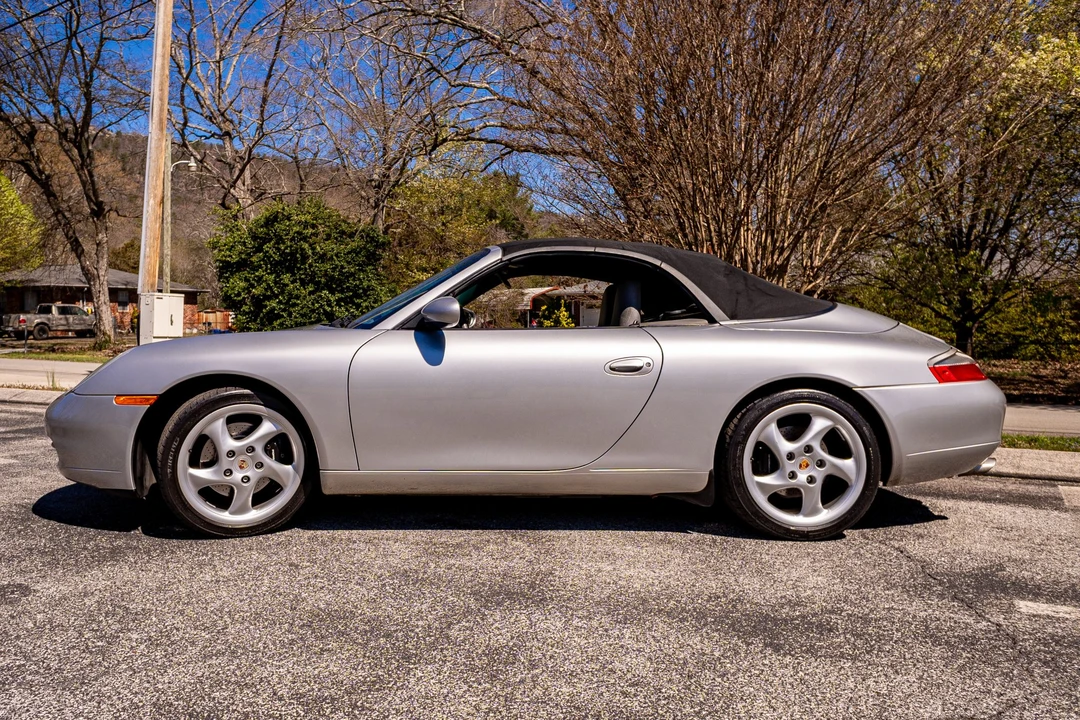 1999 Porsche 996 Carrera - Image 26 of 31