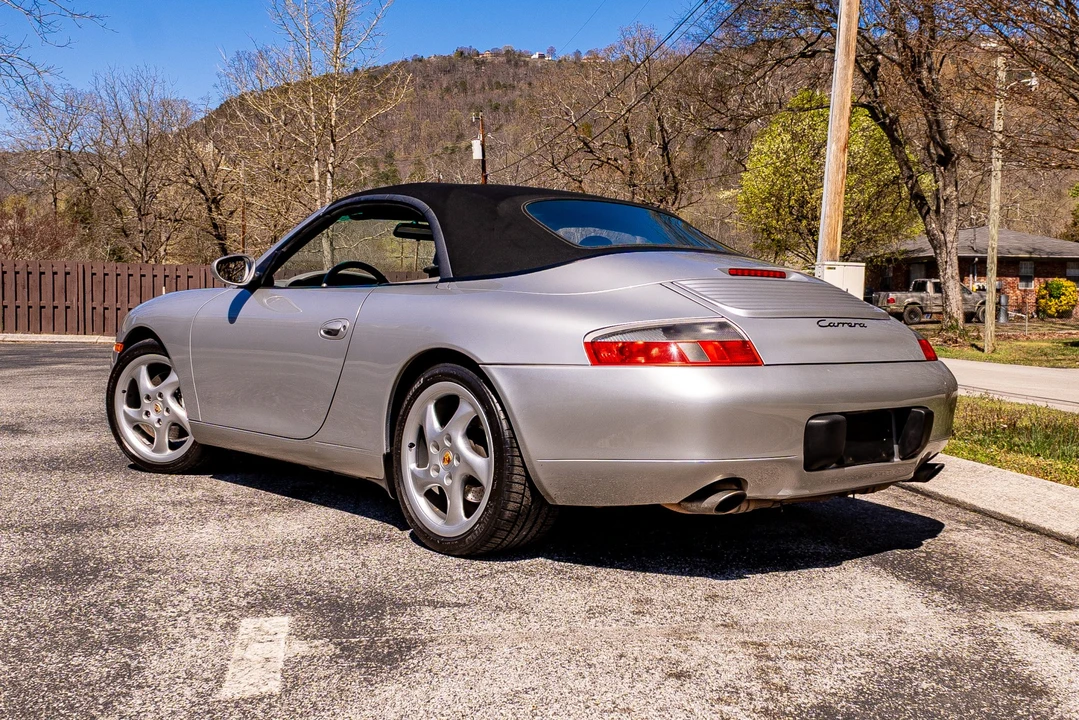 1999 Porsche 996 Carrera - Image 25 of 31