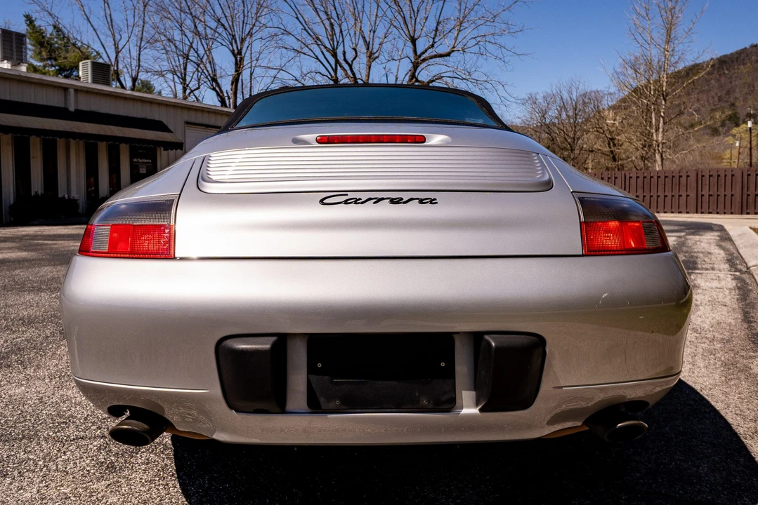1999 Porsche 996 Carrera - Image 20 of 31
