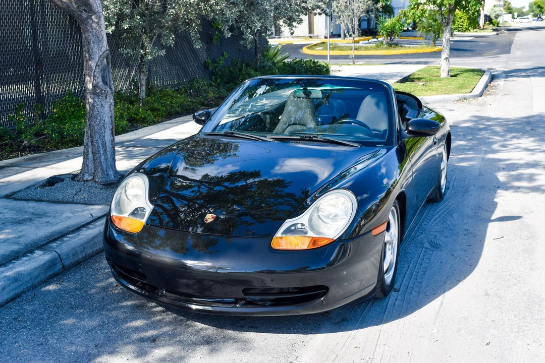 1999 Porsche 996 Carrera - Image 8 of 31