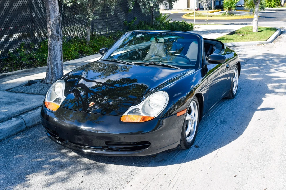 1999 Porsche 996 Carrera - Image 9 of 31