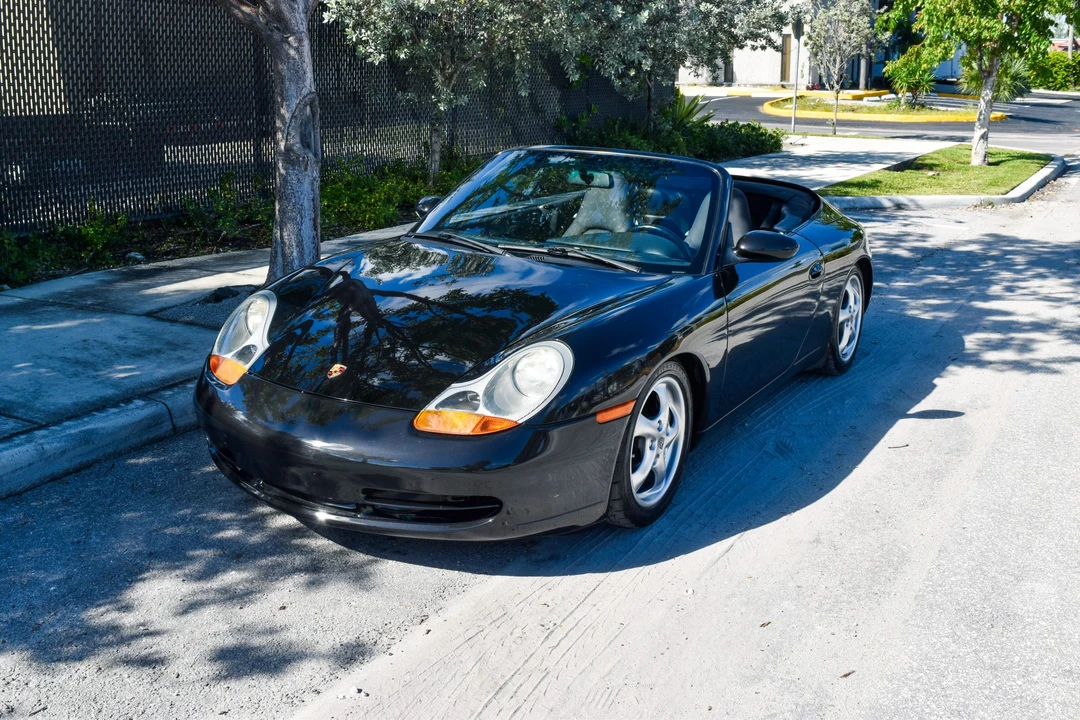 1999 Porsche 996 Carrera - Image 10 of 31