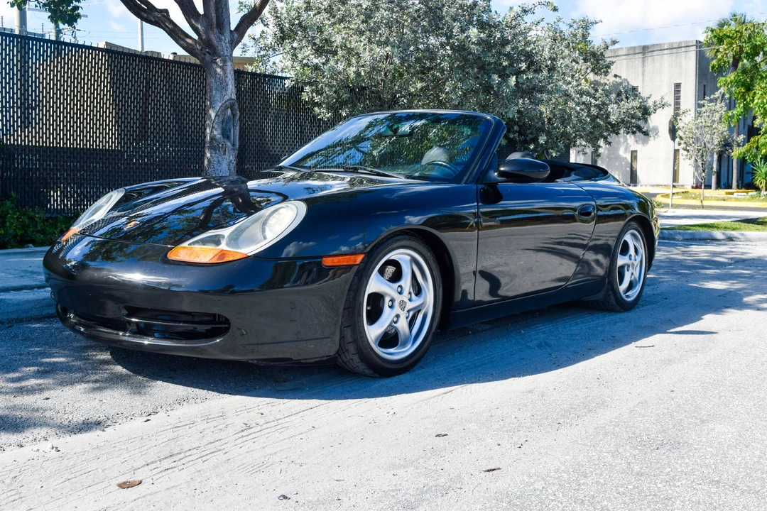 1999 Porsche 996 Carrera - Image 14 of 31