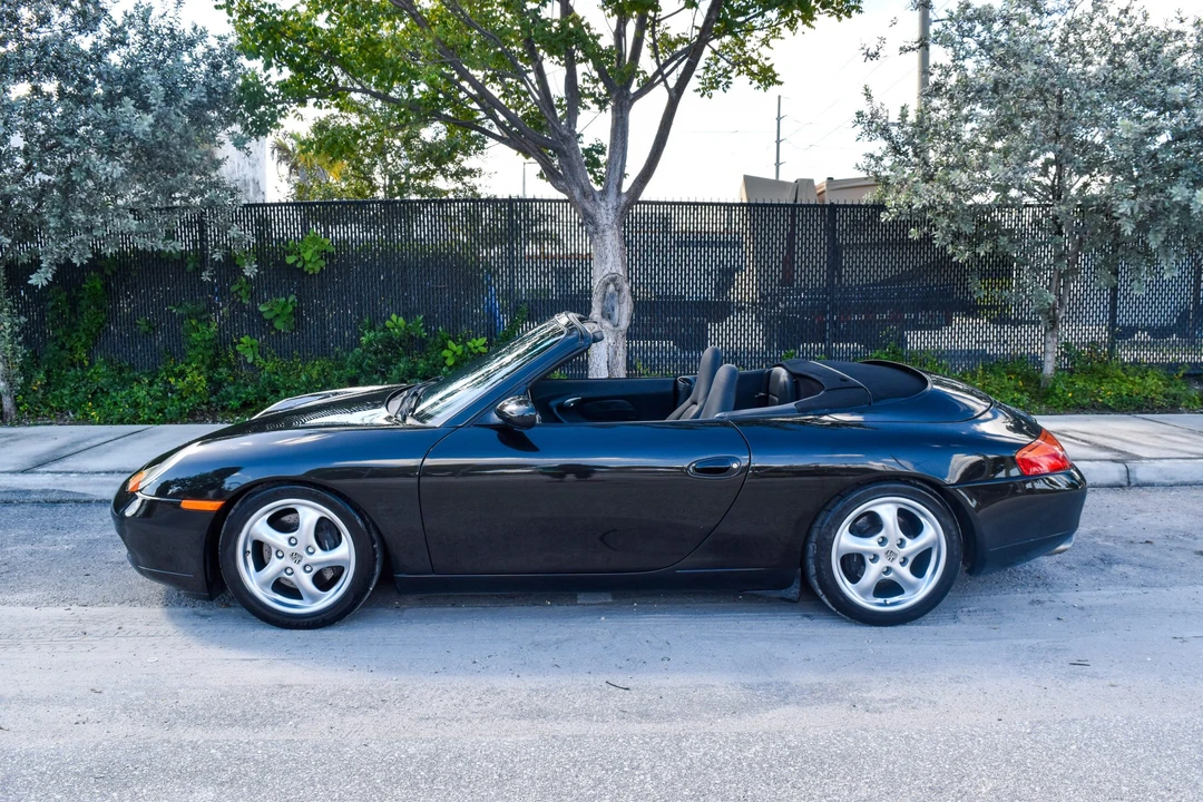 1999 Porsche 996 Carrera - Image 25 of 31