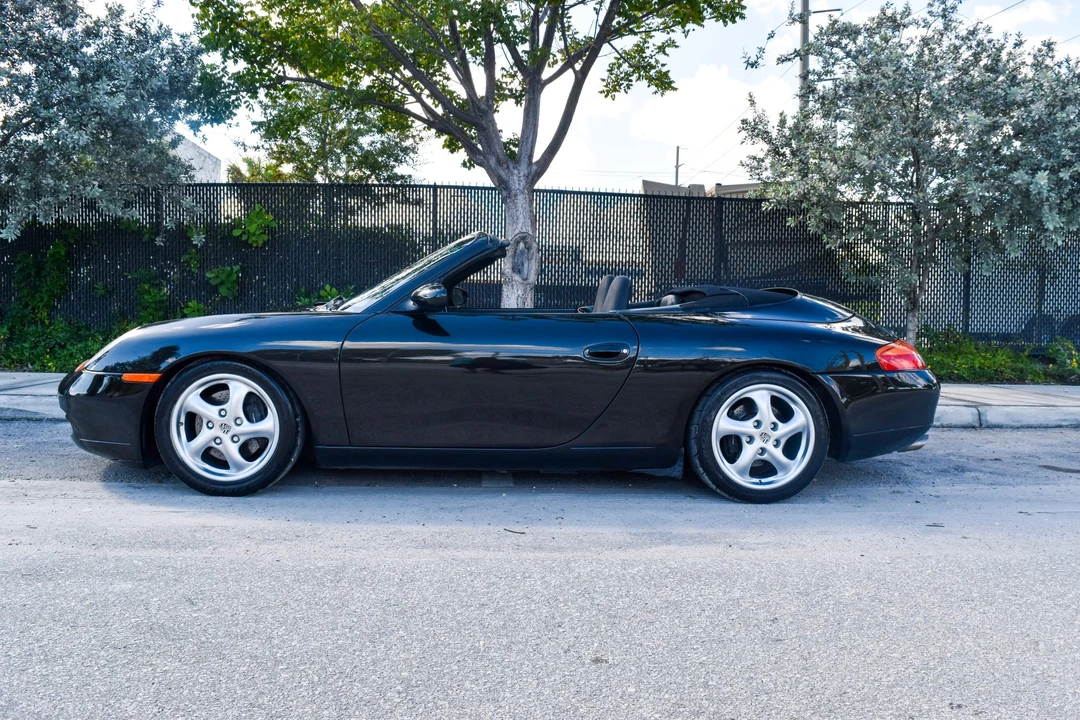 1999 Porsche 996 Carrera - Image 26 of 31