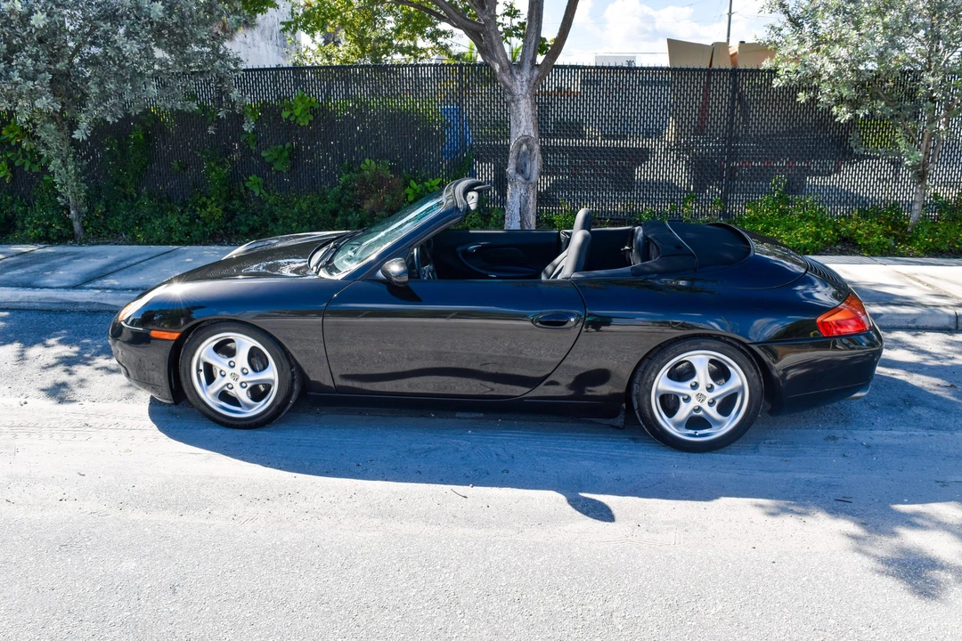 1999 Porsche 996 Carrera - Image 28 of 31