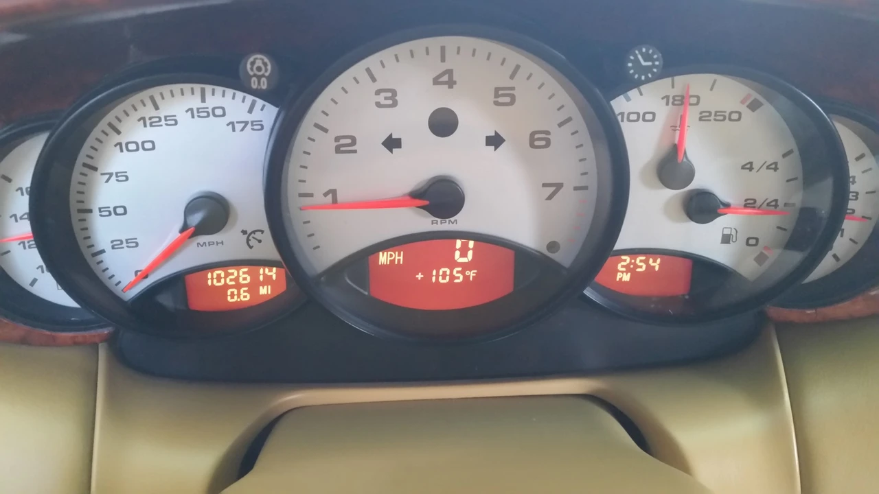 1999 Porsche 996 Carrera - Image 29 of 31