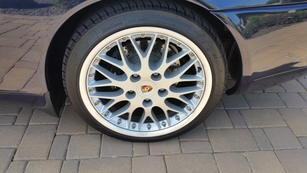 1999 Porsche 996 Carrera - Image 22 of 31