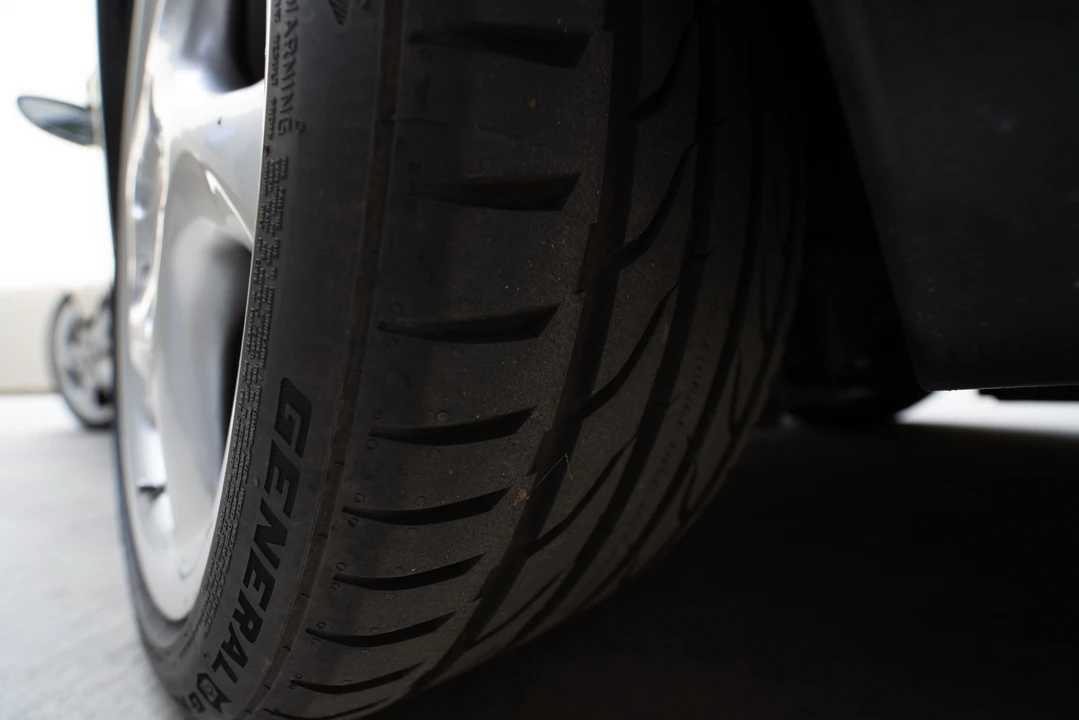 1999 Porsche 996 Carrera - Image 28 of 31