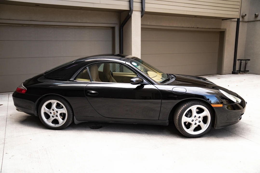 1999 Porsche 996 Carrera - Image 11 of 31