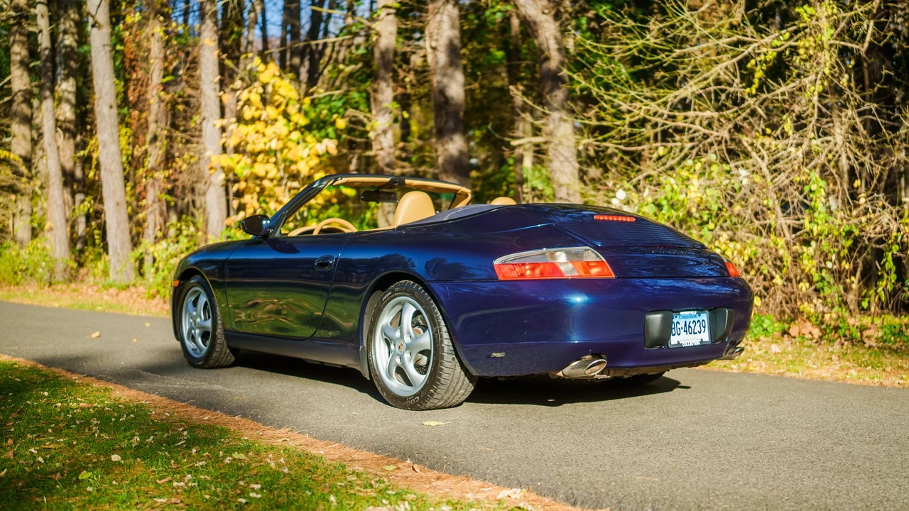 1999 Porsche 996 Carrera - Image 22 of 31