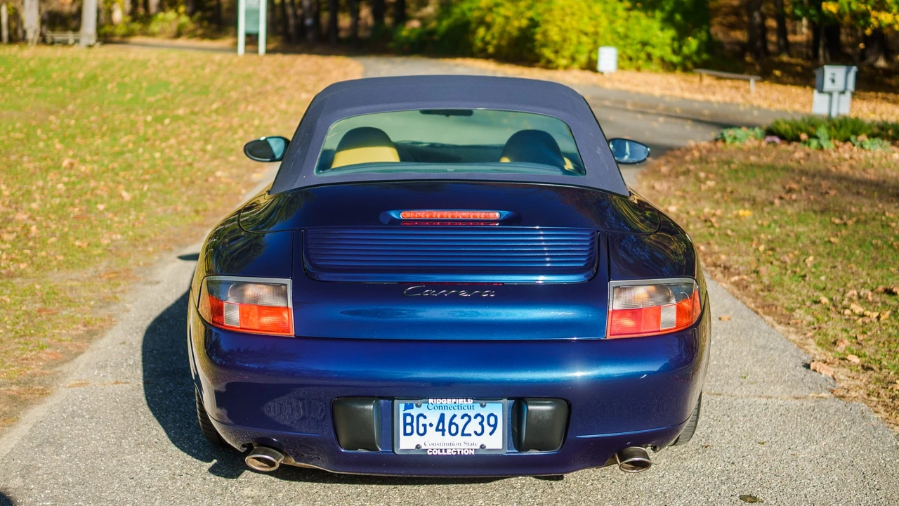 1999 Porsche 996 Carrera - Image 9 of 31