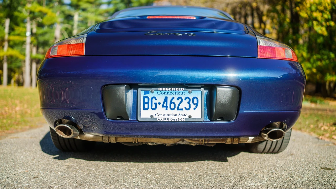 1999 Porsche 996 Carrera - Image 10 of 31