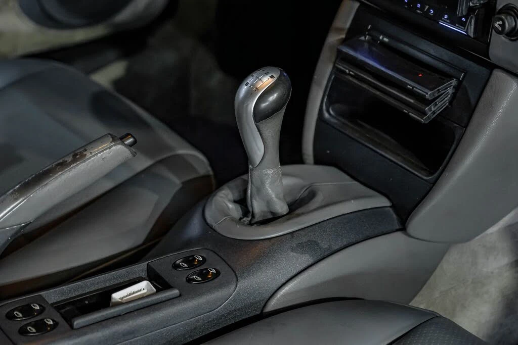 1999 Porsche 996 Carrera - Image 26 of 31