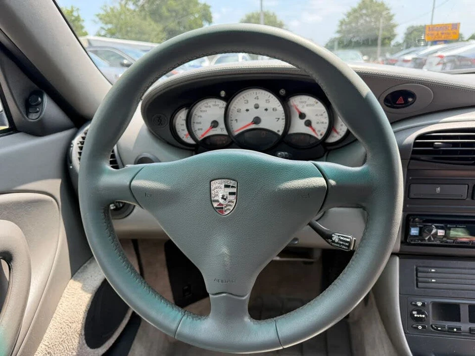 1999 Porsche 996 Carrera - Image 13 of 30