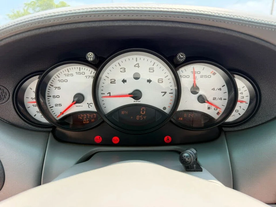 1999 Porsche 996 Carrera - Image 19 of 30
