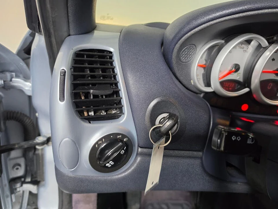 1999 Porsche 996 Carrera - Image 30 of 31