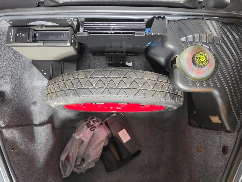 1999 Porsche 996 Carrera - Image 19 of 31