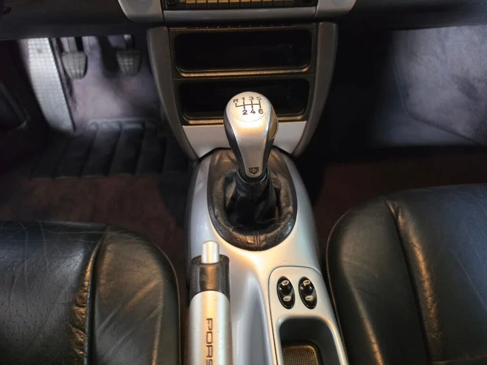 1999 Porsche 996 Carrera - Image 26 of 31