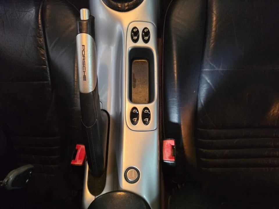 1999 Porsche 996 Carrera - Image 25 of 31