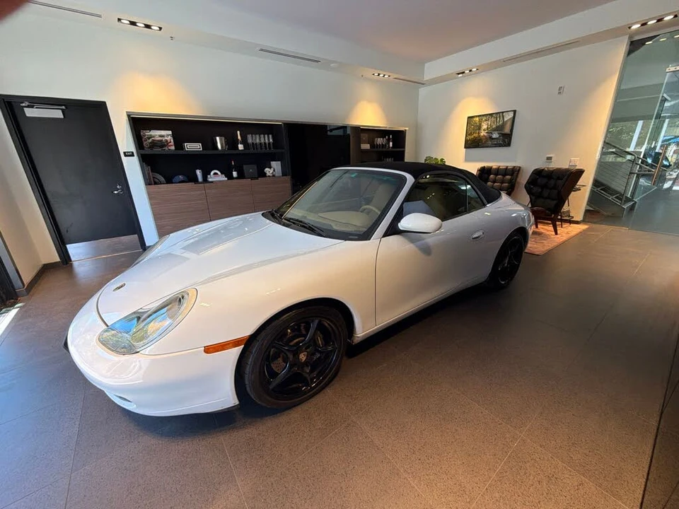 1999 Porsche 996 Carrera - Image 8 of 14