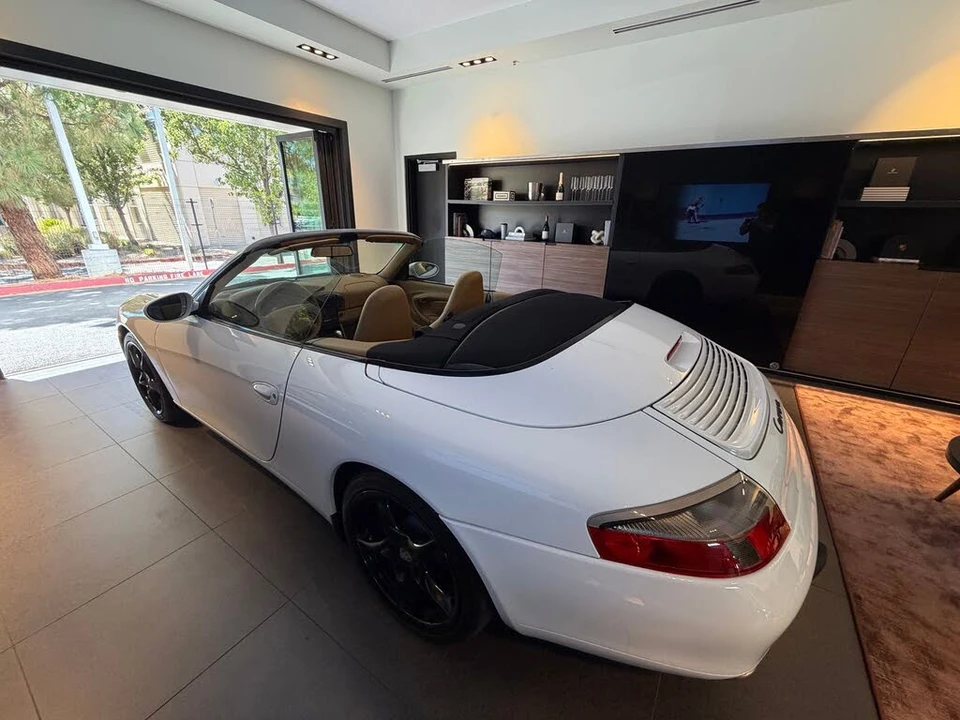 1999 Porsche 996 Carrera - Image 11 of 14