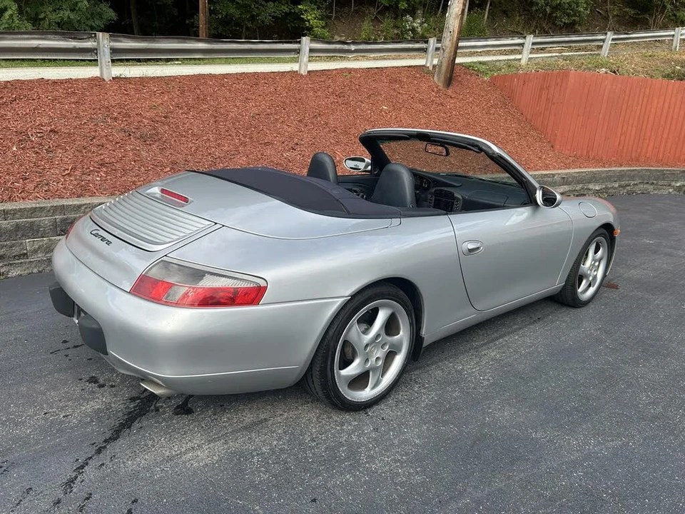 1999 Porsche 996 Carrera - Image 12 of 28