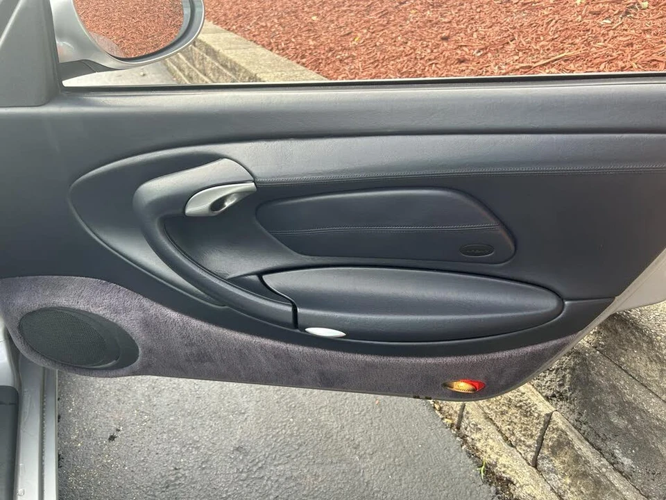 1999 Porsche 996 Carrera - Image 27 of 28