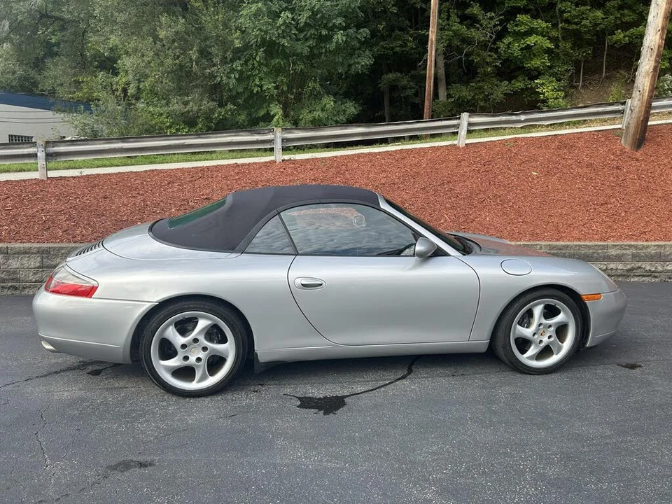 1999 Porsche 996 Carrera - Image 14 of 28