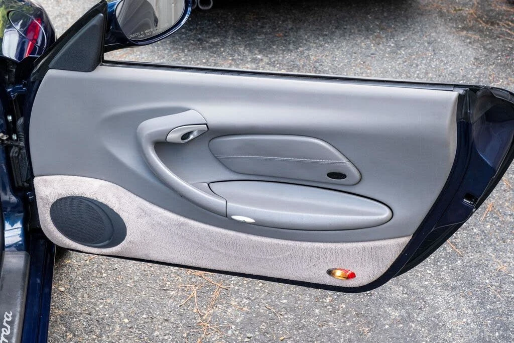 1999 Porsche 996 Carrera - Image 22 of 31