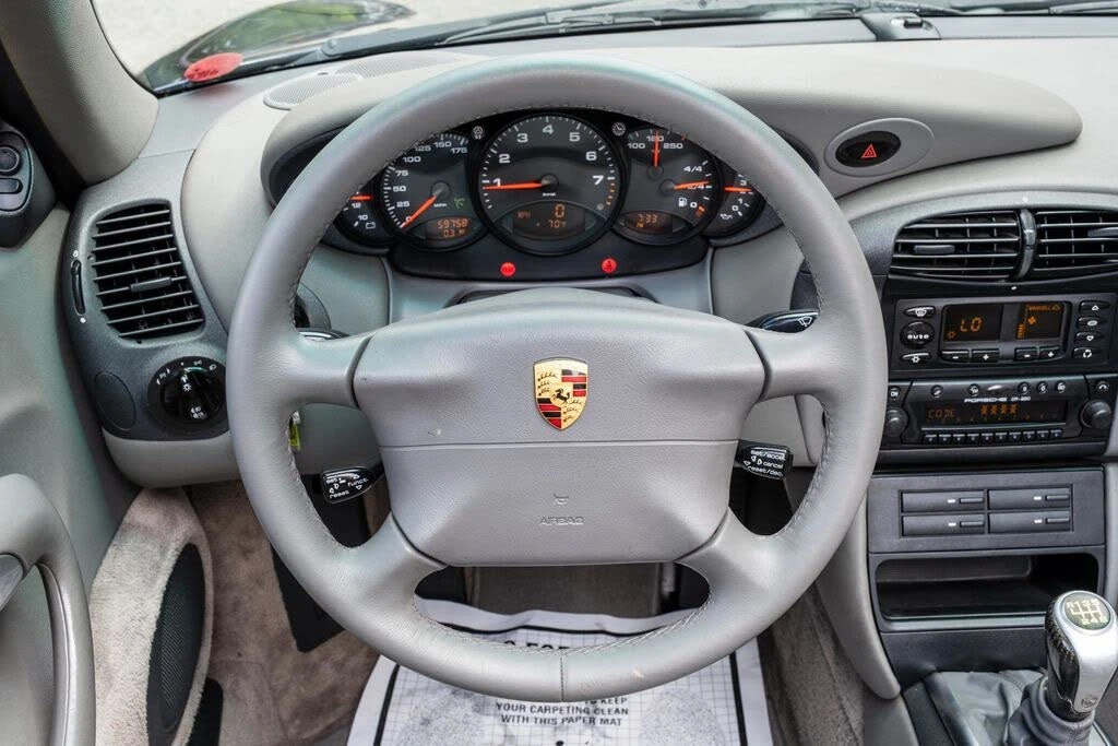 1999 Porsche 996 Carrera - Image 24 of 31