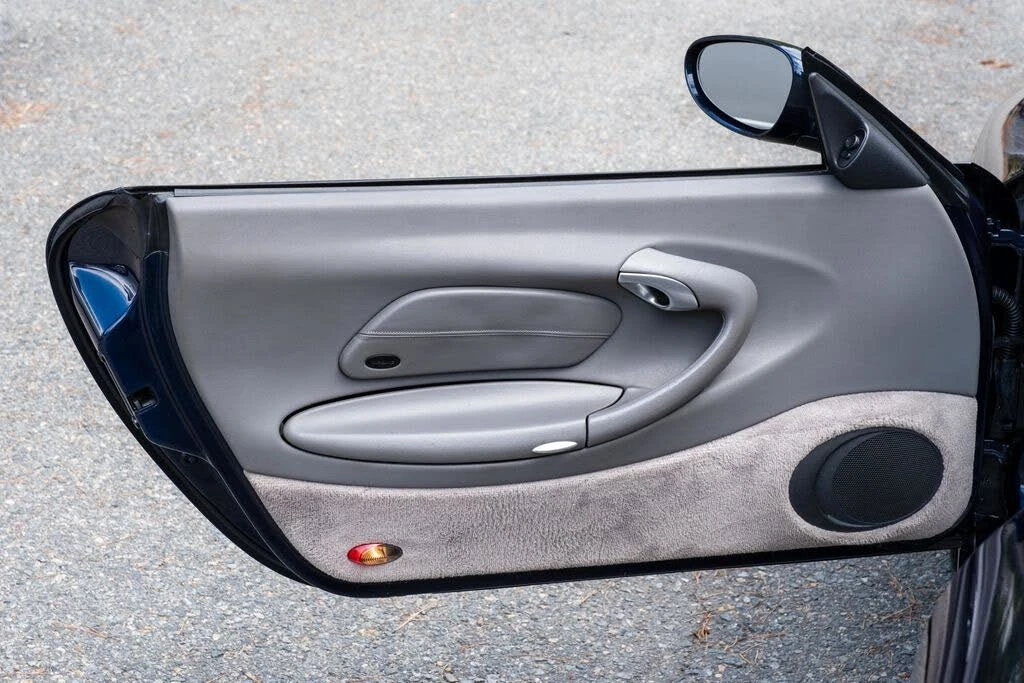 1999 Porsche 996 Carrera - Image 15 of 31