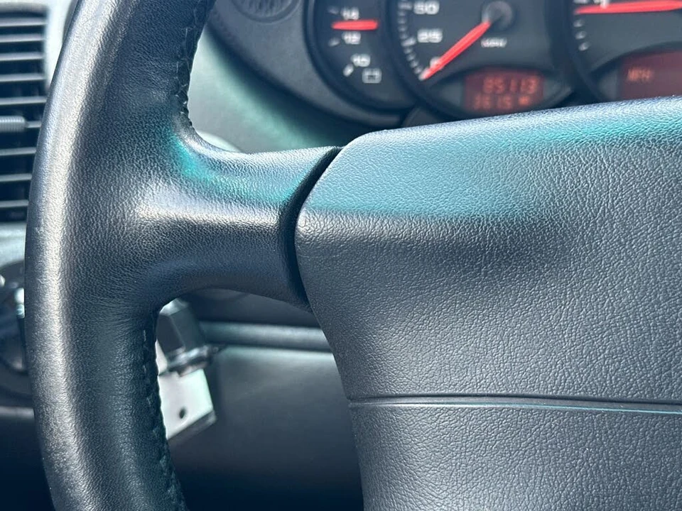 1999 Porsche 996 Carrera - Image 23 of 31