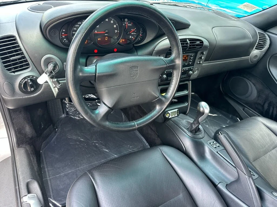 1999 Porsche 996 Carrera - Image 15 of 31