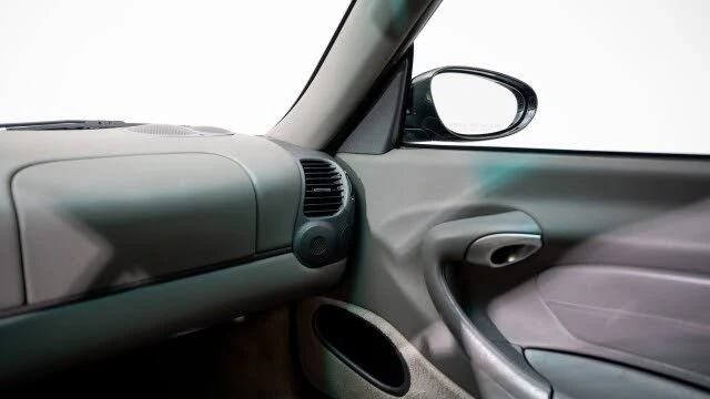 1999 Porsche 996 Carrera - Image 23 of 31