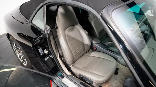 1999 Porsche 996 Carrera - Image 26 of 31