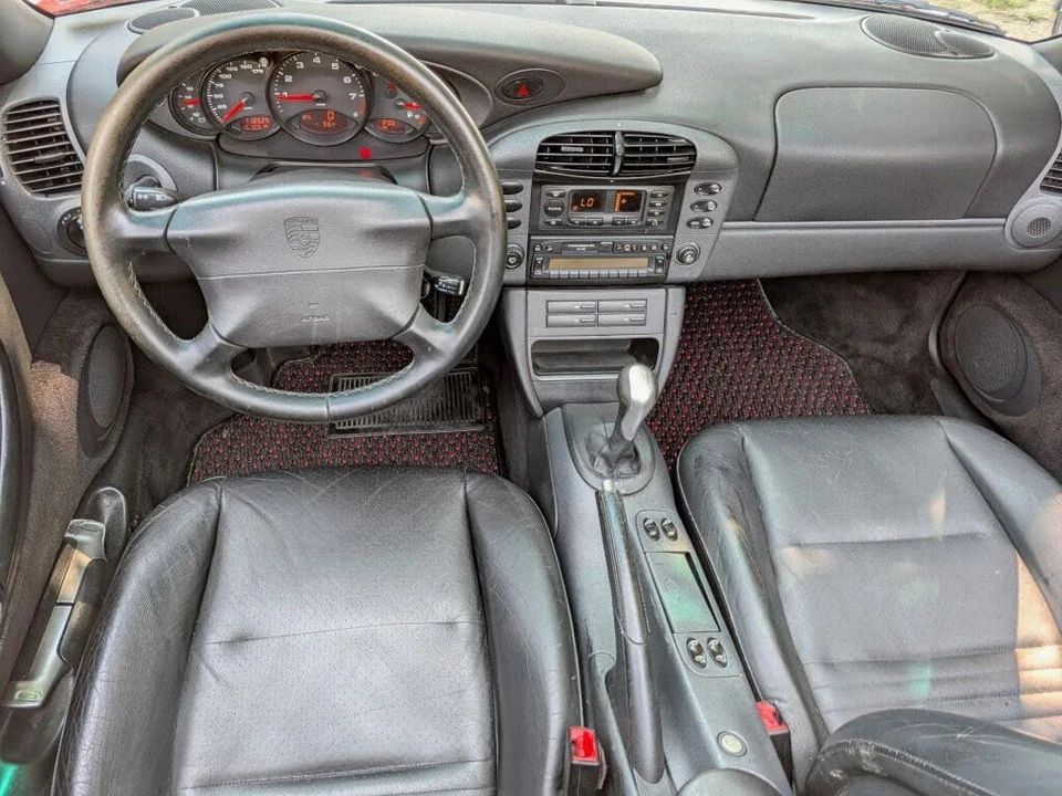 1999 Porsche 996 Carrera - Image 10 of 31