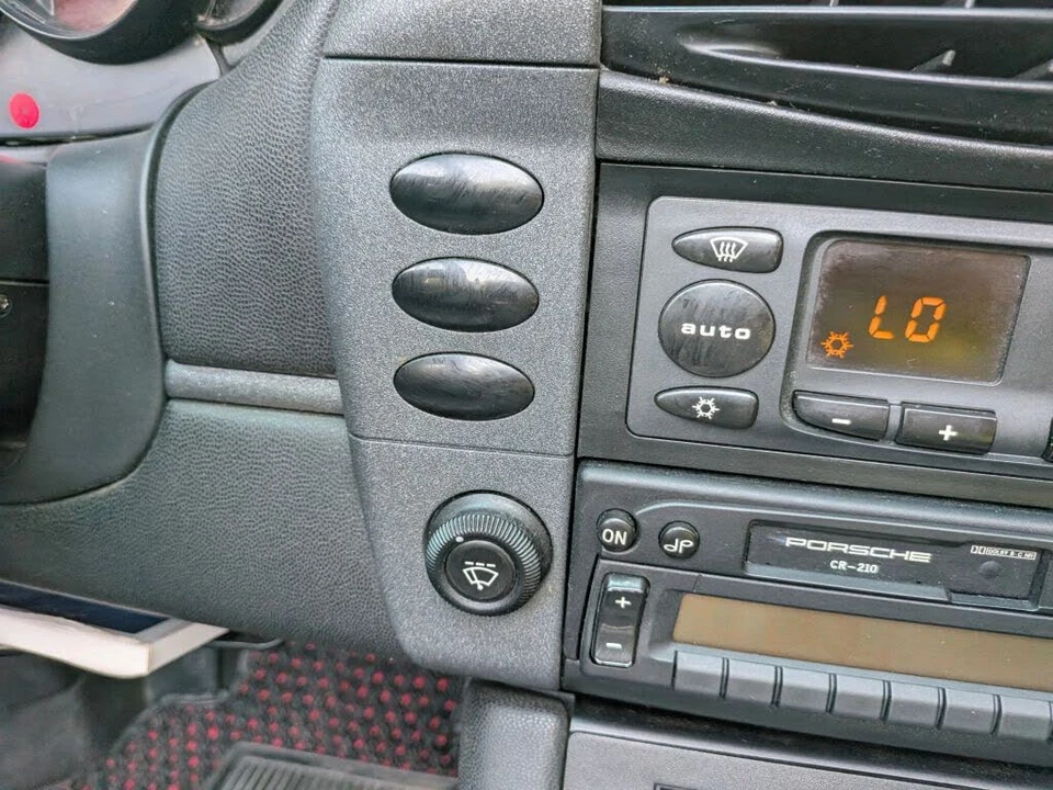 1999 Porsche 996 Carrera - Image 23 of 31