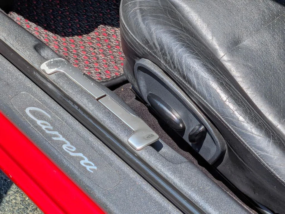 1999 Porsche 996 Carrera - Image 24 of 31