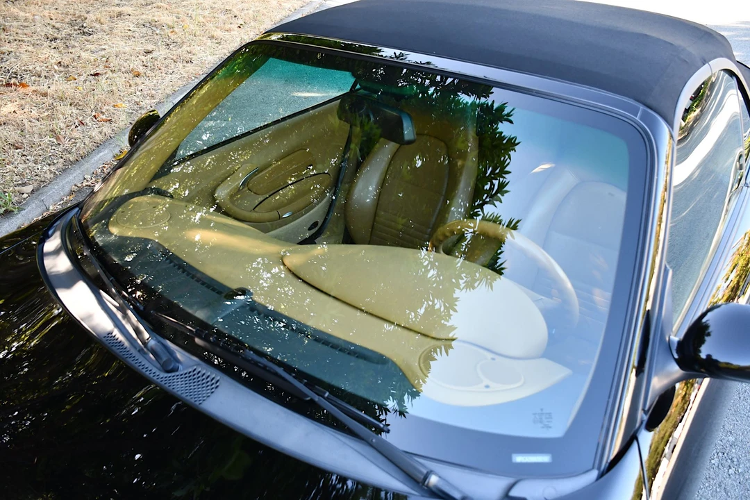 1999 Porsche 996 Carrera - Image 24 of 31