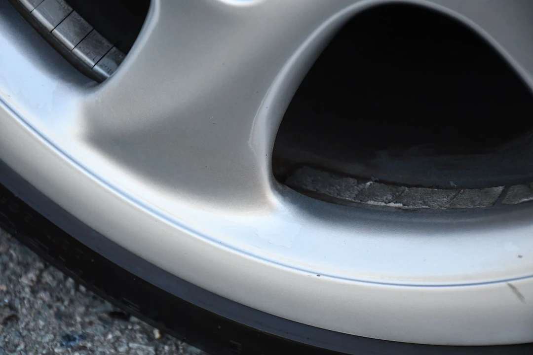 1999 Porsche 996 Carrera - Image 30 of 31