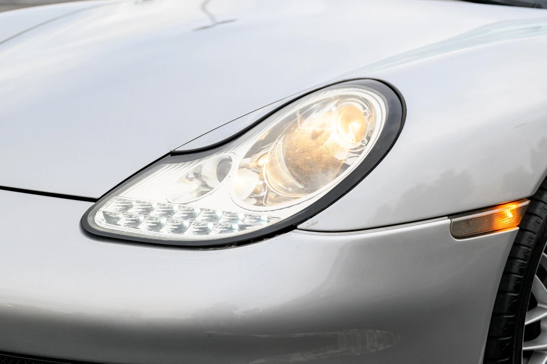 1999 Porsche 996 Carrera - Image 28 of 31