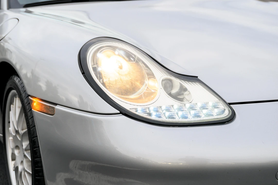 1999 Porsche 996 Carrera - Image 25 of 31