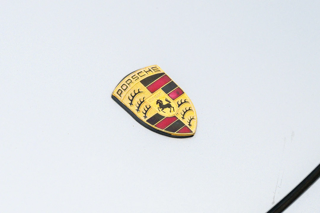 1999 Porsche 996 Carrera - Image 27 of 31